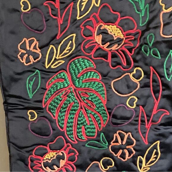 NEW FARM Rio Black Pants Embroidered Intricate Tropical Embroidery Satin Size M - Picture 9 of 15
